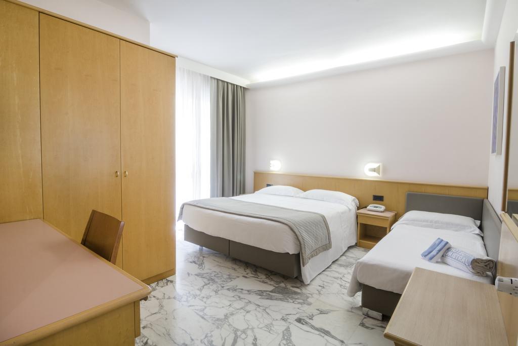 Hotel Mistral Termoli Exterior photo